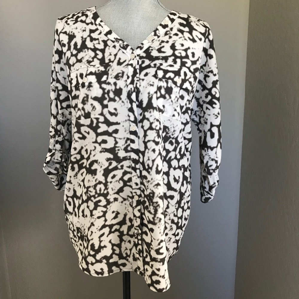 The Limited Soft Black and White Print Blouse Sz S